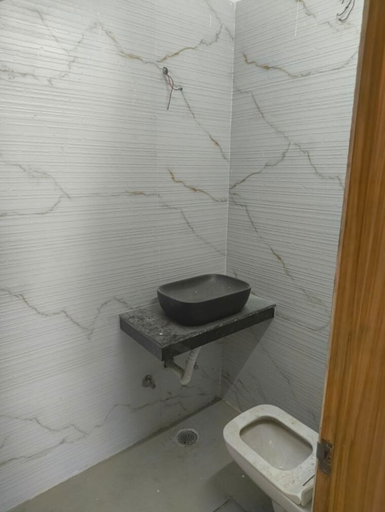 Bathroom, sector 46 3 Bedroom 162 Sq.Ft. Builder Floor In Sector 46 Gurgaon 10399776