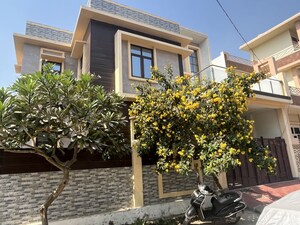4 BHK Independent House – Exterior View View at Eldeco City Arcade, Iim Road - for Sale