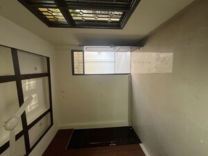 Room in 4 BHK Independent House at Eldeco City Arcade, Iim Road – for Sale