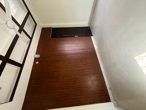 Room in 4 BHK Independent House at Eldeco City Arcade, Iim Road – for Sale