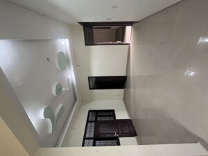 Room in 4 BHK Independent House at Eldeco City Arcade, Iim Road – for Sale