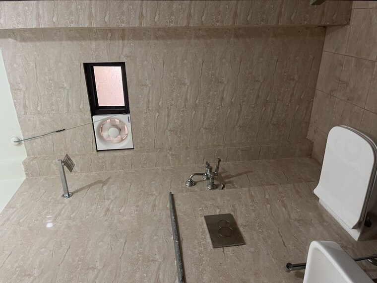 Bathroom, eldeco-city-arcade 4 Bedroom 2000 Sq.Ft. Independent House In Iim Road Lucknow 10399757