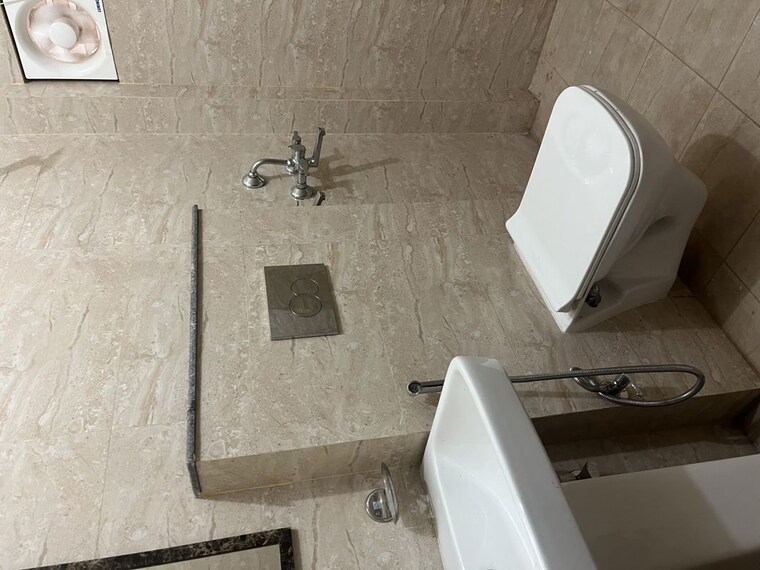 Bathroom, eldeco-city-arcade 4 Bedroom 2000 Sq.Ft. Independent House In Iim Road Lucknow 10399757