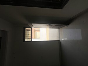 Room in 4 BHK Independent House at Eldeco City Arcade, Iim Road – for Sale