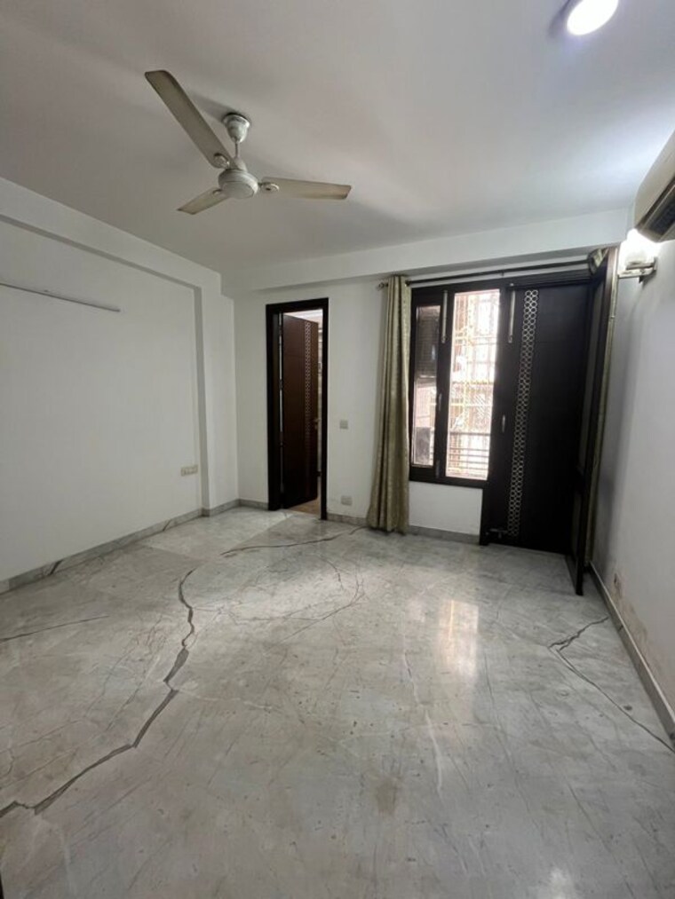 Room, sector 46 2 Bedroom 160 Sq.Ft. Builder Floor In Sector 46 Gurgaon 10399801