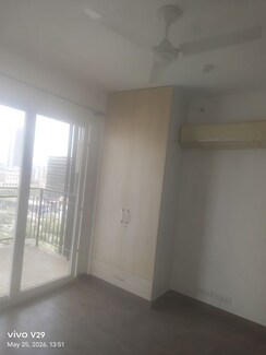 3 BHK + Servant Room Apartment For Rent in Conscient Heritage One