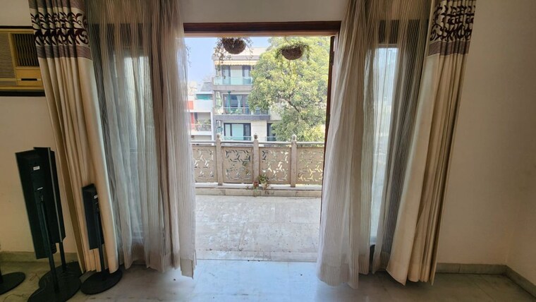 Room, sector 46 2 Bedroom 160 Sq.Ft. Builder Floor In Sector 46 Gurgaon 10399854