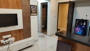 Room in 1 BHK Apartment at Lodha Crown Quality Homes, Majiwada – for Rent