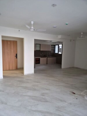 Room in 3 BHK Apartment at Jhamtani Nandan Ace, Balewadi – for Rent