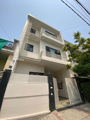 6+ BHK Independent House – Exterior View View at E Block Sbs Nagar - for Rent