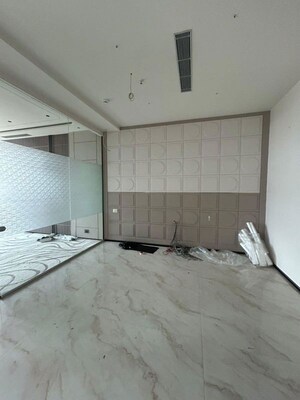 Room in  Office Space at Trade World, Lower Parel – for Rent