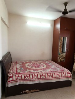 1 BHK + Basement Apartment For Rent in Akshay Center