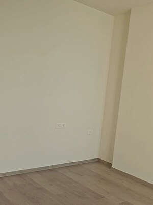 Room in 2.5 BHK Apartment at High Grounds – for Sale
