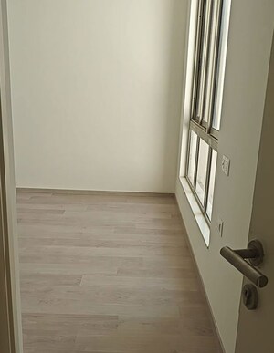 Room in 2.5 BHK Apartment at High Grounds – for Sale