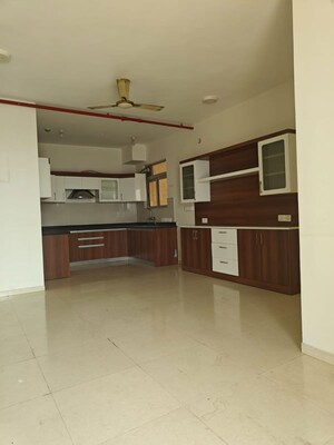 Room in 2.5 BHK Apartment at Hiranandani Club Meadows, Bannerghatta – for Rent