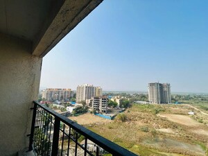 Swimming Pool in 4 BHK Apartment at Lodha Woods, Kandivali East – for Sale