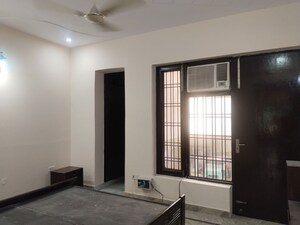 Room in 3 BHK Builder Floor at Sector 37 – for Rent