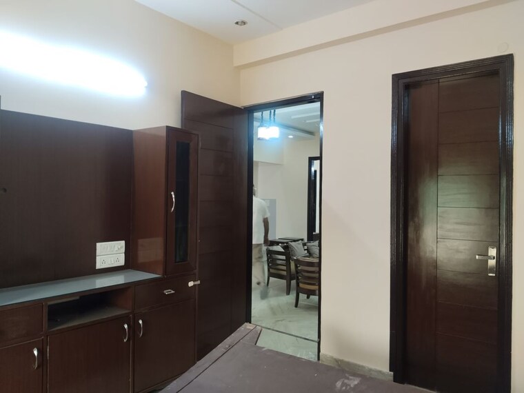 Room, sector 37 3 Bedroom 2250 Sq.Ft. Builder Floor In Sector 37 Faridabad 10400040