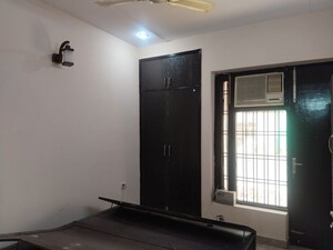 Room in 3 BHK Builder Floor at Sector 37 – for Rent