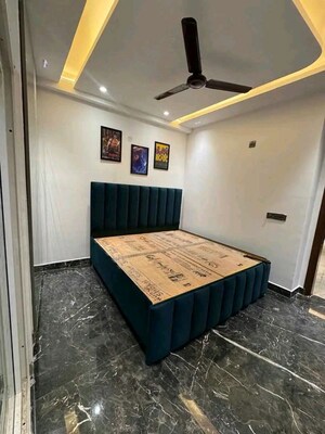 Team Area in 1 BHK Builder Floor at Chattarpur – for Rent