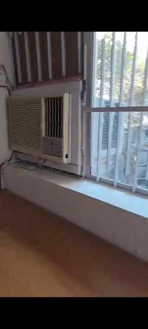 Balcony in 1 RK Builder Floor at Sector 37 – for Rent