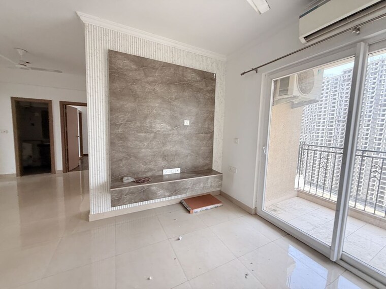 Kitchen, kalpataru-vista 3 Bedroom 3000 Sq.Ft. Apartment In Sector 128 Noida 10400112