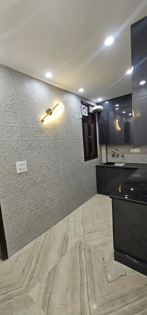 Furnished Amenities in 3 BHK Builder Floor at Malviya Nagar – for Rent