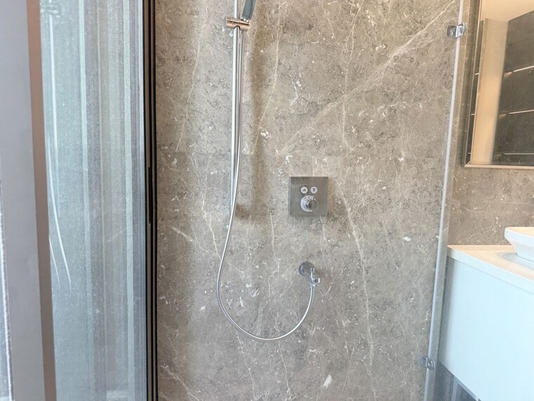 Bathroom, kalpataru-vista 4 Bedroom 3580 Sq.Ft. Apartment In Sector 128 Noida 10400121