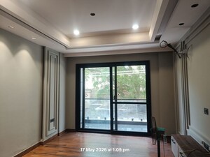 Room in 3 BHK Builder Floor at Unitech South City 1, South City 1 – for Sale