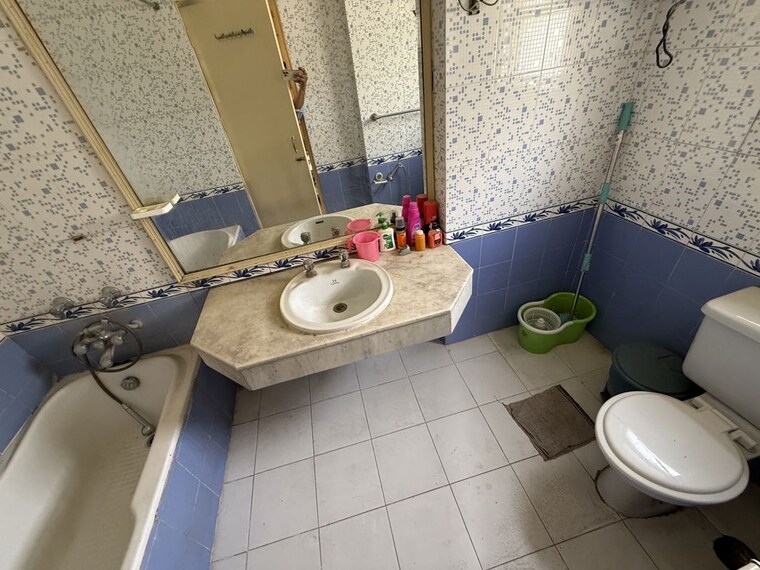 Team Area, unitech-rakshak 2 Bedroom 1100 Sq.Ft. Apartment In Sector 41 Gurgaon 10400142