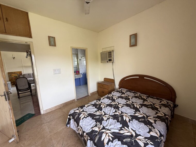Bedroom, unitech-rakshak 2 Bedroom 1100 Sq.Ft. Apartment In Sector 41 Gurgaon 10400142