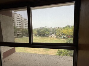 Room in 2 BHK Apartment at Unitech Rakshak, Sector 41 – for Rent