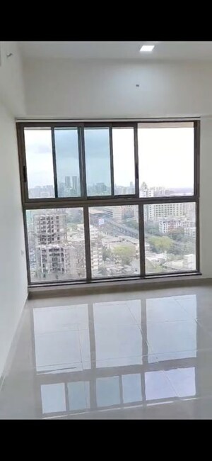 Room in 2 BHK Apartment at Sheth Auris Bliss, Malad West – for Rent