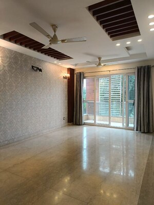 Hall in 3 BHK Builder Floor at Unitech Singleton Floors South City, Sector 50 – for Sale
