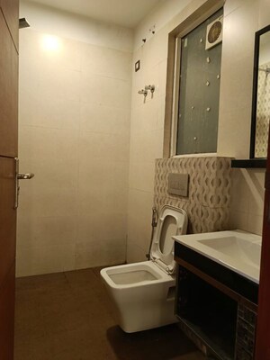 Bathroom in 3 BHK Builder Floor at Unitech Singleton Floors South City, Sector 50 – for Sale