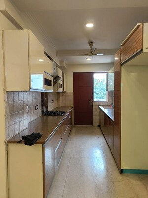 Kitchen in 3 BHK Builder Floor at Unitech Singleton Floors South City, Sector 50 – for Sale