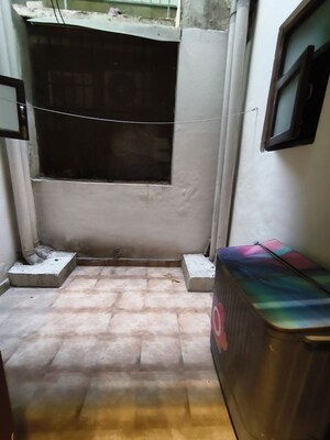 Furnished Amenities in 3 BHK Builder Floor at Motia Royal Citi Apartments, Ghazipur – for Rent
