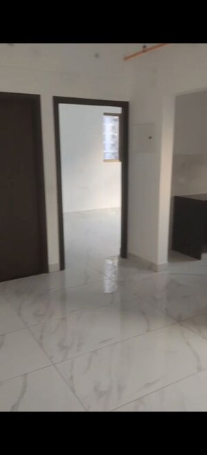 Room in 1 BHK Apartment at Raymond Realty Phase II, Pokhran Road No Two – for Sale