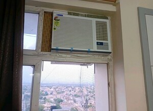 Room in 1 BHK Apartment at AVJ Heightss, Zeta I Greater Noida – for Rent