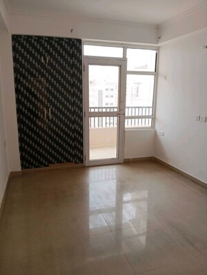 Room in 3.5 BHK Apartment at Galaxy North Avenue ll, Gaur City 2 – for Sale