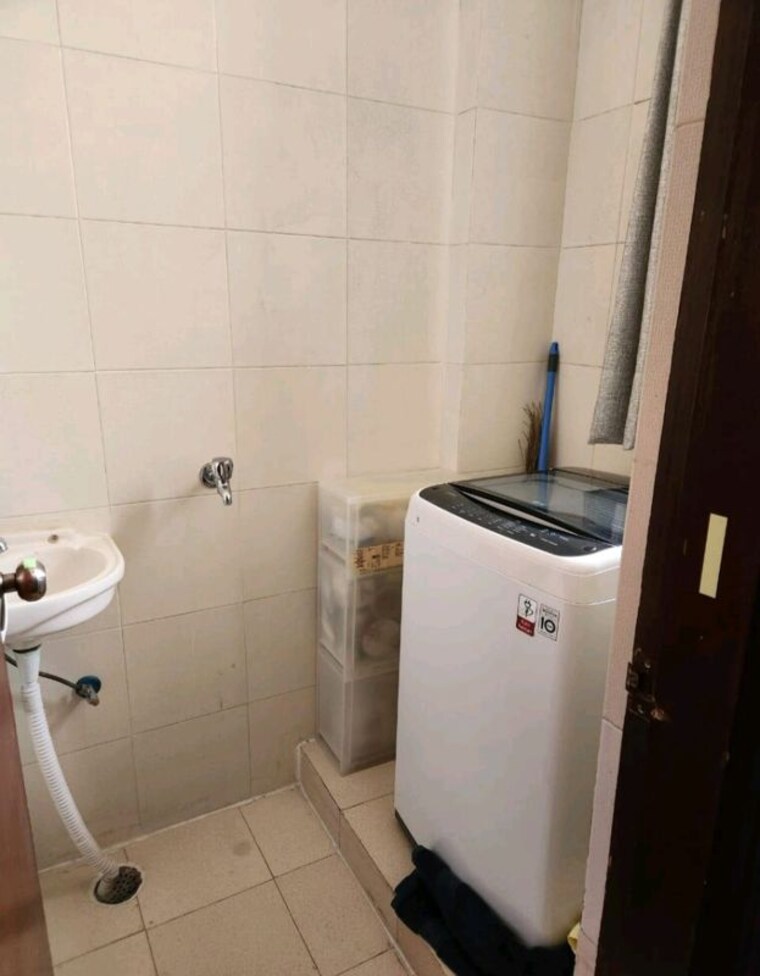 Bathroom, purvanchal-heights 3 Bedroom 1830 Sq.Ft. Apartment In Zeta I Greater Noida Greater Noida 10400235