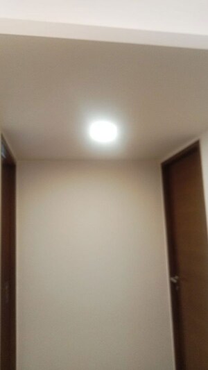 Room in 4 BHK Apartment at Sumer Trinity Towers, Prabhadevi – for Rent