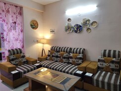 2 BHK Apartment For Rent in Pyramid Square 67A