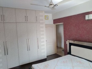 Kitchen in 3.5 BHK Apartment at Unitech Uniworld Gardens, Sector 47 – for Sale