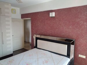 Bedroom in 3.5 BHK Apartment at Unitech Uniworld Gardens, Sector 47 – for Sale