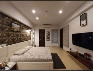 Bedroom in 3.5 BHK Apartment at Central Park II-Bellevue, Sector 48 – for Rent