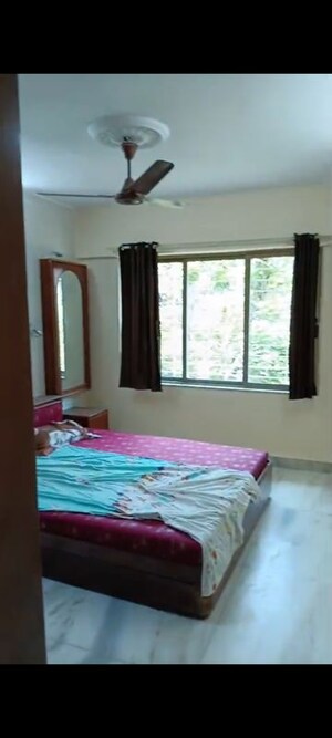 Bedroom in 1 BHK Apartment at Vishal Su-Shee Apartment, Vile Parle East – for Rent