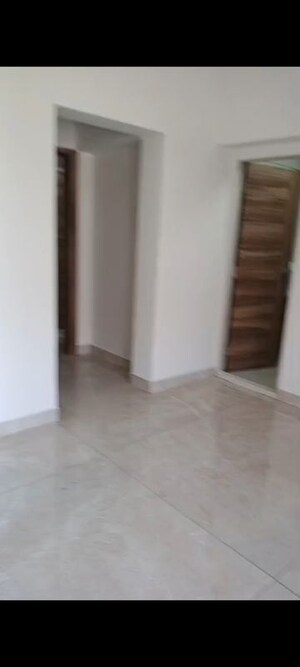 Room in 2 BHK Apartment at Vaidya West World, Andheri East – for Rent