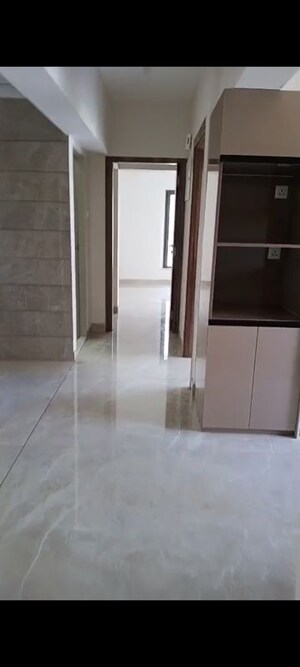 Room in 2 BHK Apartment at Vaidya West World, Andheri East – for Rent