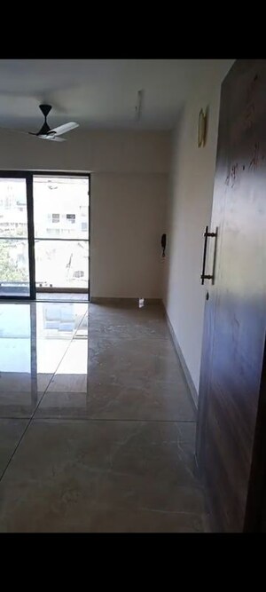 Room in 2 BHK Apartment at Vaidya West World, Andheri East – for Rent